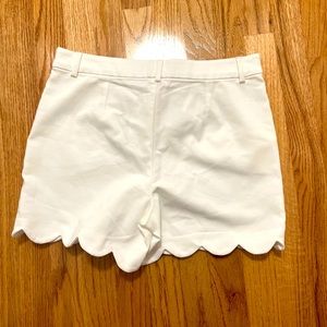 Lilly Pulitzer white scalloped shorts